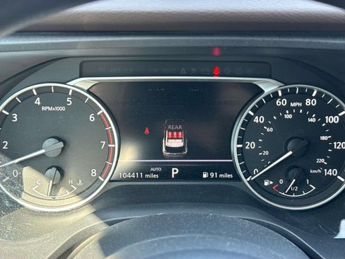 Used 2023 Nissan Rogue S AWD/4WD image 15