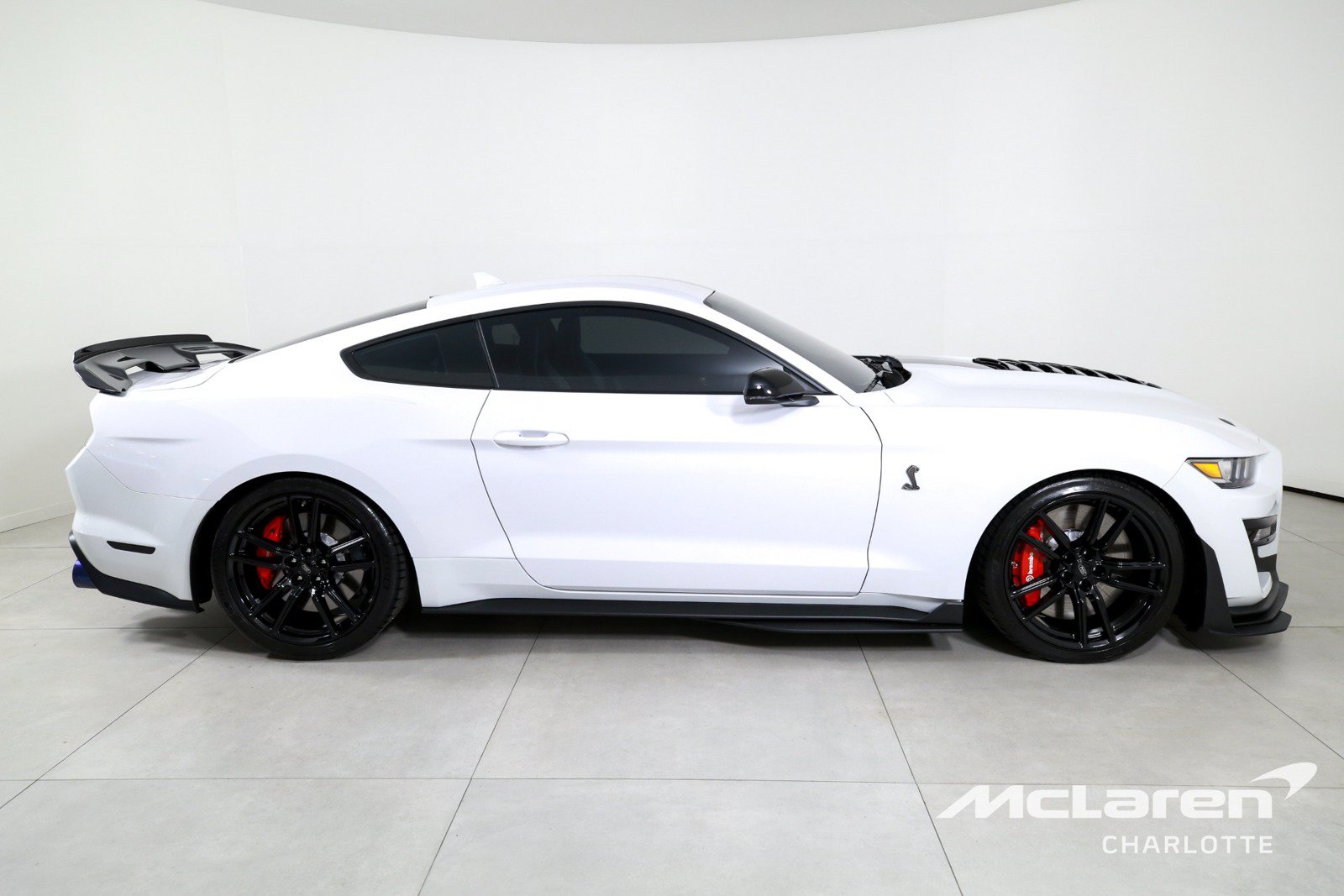 Used 2021 Ford Mustang Shelby GT500 w/ Technology Package RWD image 9