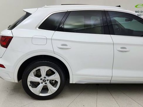 Used 2022 Audi Q5 2.0T Premium Plus w/ Premium Plus Package AWD/4WD image 12