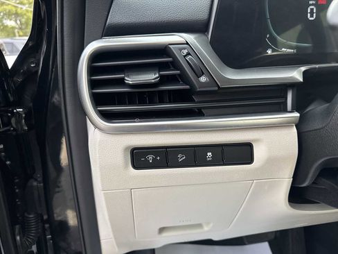 Used 2024 Kia Telluride S w/ S Sunroof Package image 16