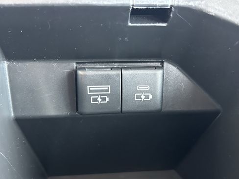 Certified 2024 Toyota Camry SE image 30