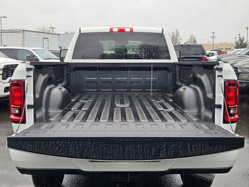 New 2026 RAM 2500 Big Horn AWD/4WD image 10