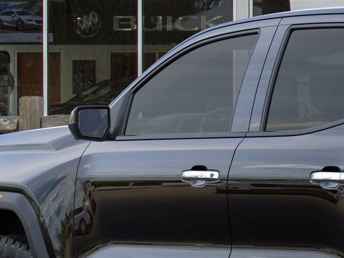 New 2026 GMC Canyon Denali image 12