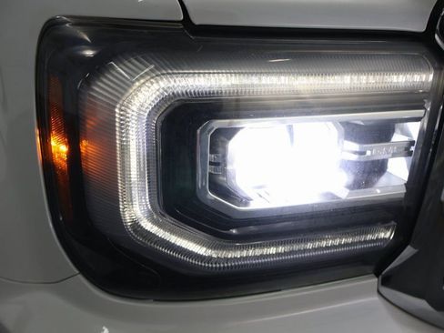 Used 2018 GMC Sierra 1500 SLT image 24