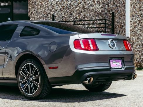 Used 2011 Ford Mustang GT Premium w/ Comfort Pkg RWD image 37