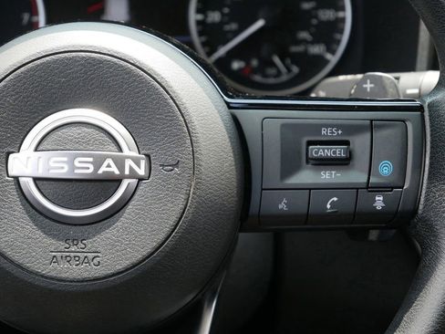 Used 2023 Nissan Rogue SV image 18