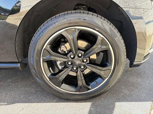 Used 2023 Ford Expedition Limited RWD image 16