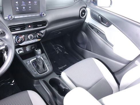Used 2023 Hyundai Kona SE AWD/4WD image 33