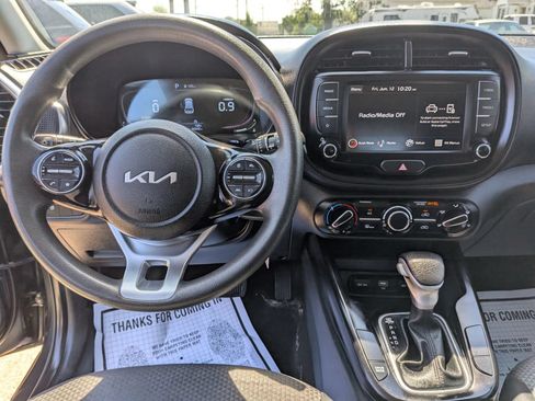 Used 2024 Kia Soul LX w/ Option Group 015 FWD image 32