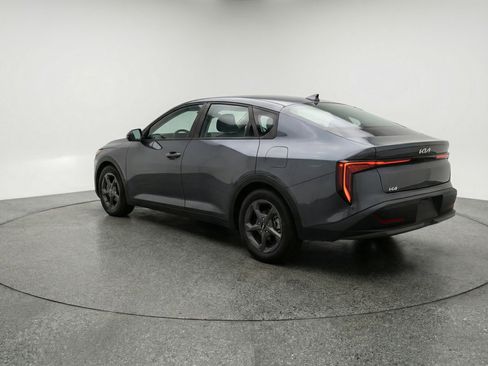 Used 2025 Kia K4 FWD image 6