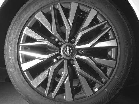 Used 2025 Nissan Altima 2.5 SV FWD image 15
