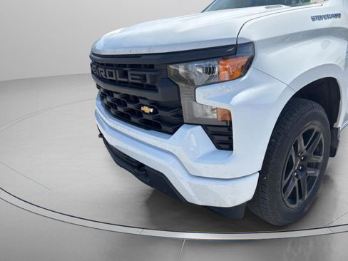 Used 2025 Chevrolet Silverado 1500 Custom RWD image 9