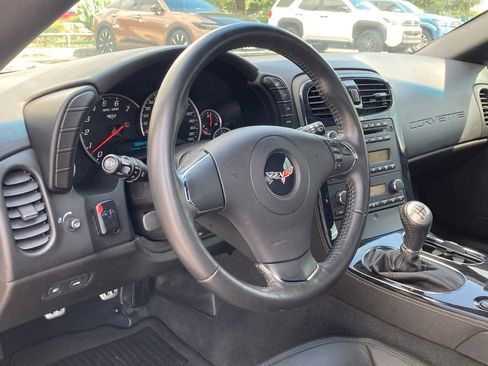 Used 2013 Chevrolet Corvette Coupe RWD image 9