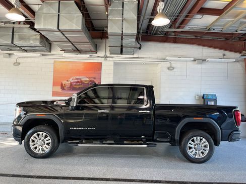 Used 2021 GMC Sierra 2500 Denali w/ Denali Ultimate Package AWD/4WD image 5