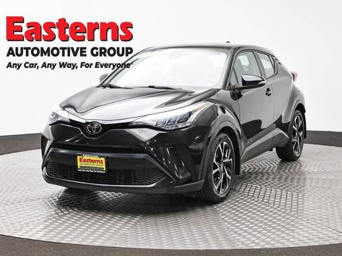 Used 2020 Toyota C-HR XLE image 1