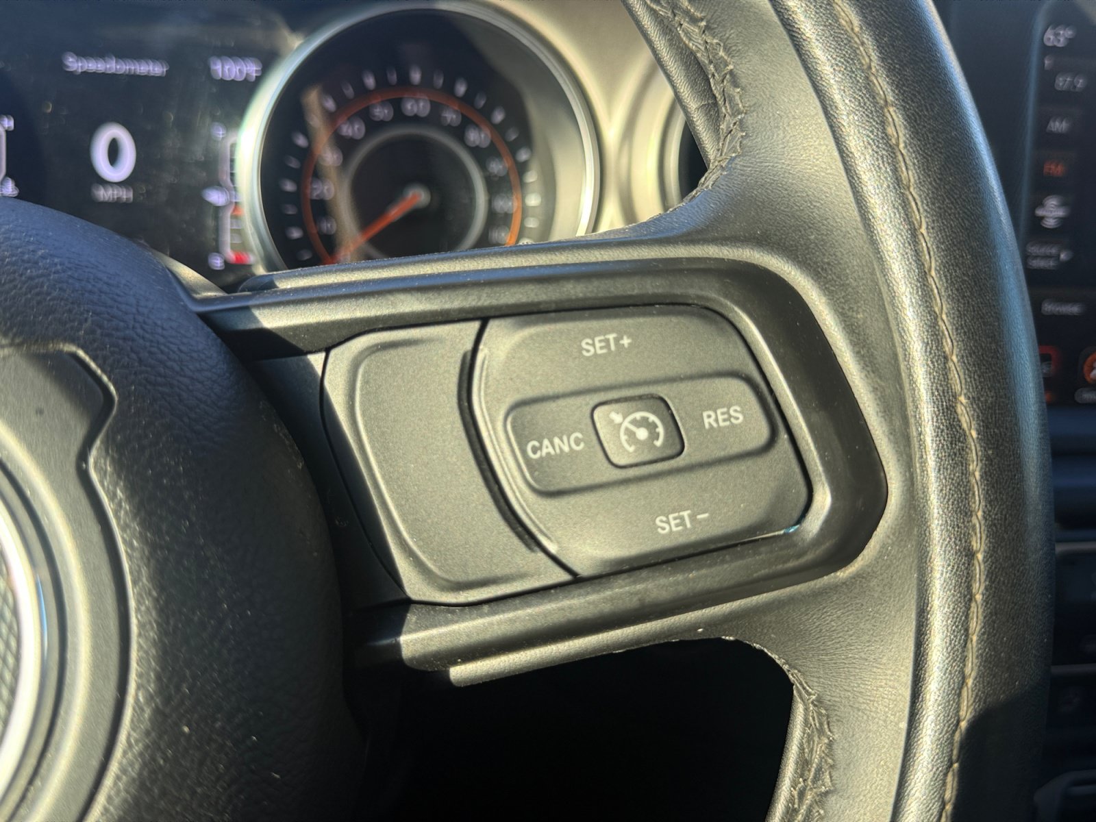 Used 2021 Jeep Gladiator Sport AWD/4WD image 21