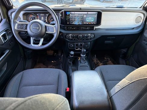 Used 2024 Jeep Wrangler Sahara image 13