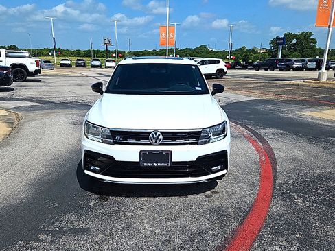 Used 2021 Volkswagen Tiguan SE R-Line FWD image 2