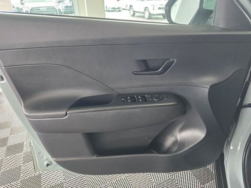Used 2025 Hyundai Kona SEL AWD/4WD image 19