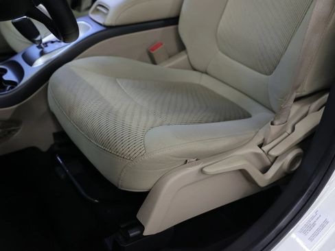 Used 2015 Dodge Journey American Value Package w/ Flexible Seating Group FWD image 14