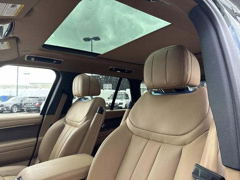 New 2025 Land Rover Range Rover SE AWD/4WD image 19