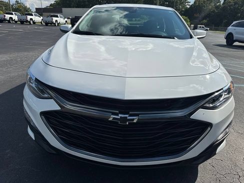 Used 2025 Chevrolet Malibu LT w/ Sport Edition FWD image 3