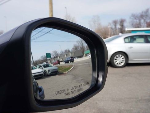 Used 2023 Honda HR-V LX image 29