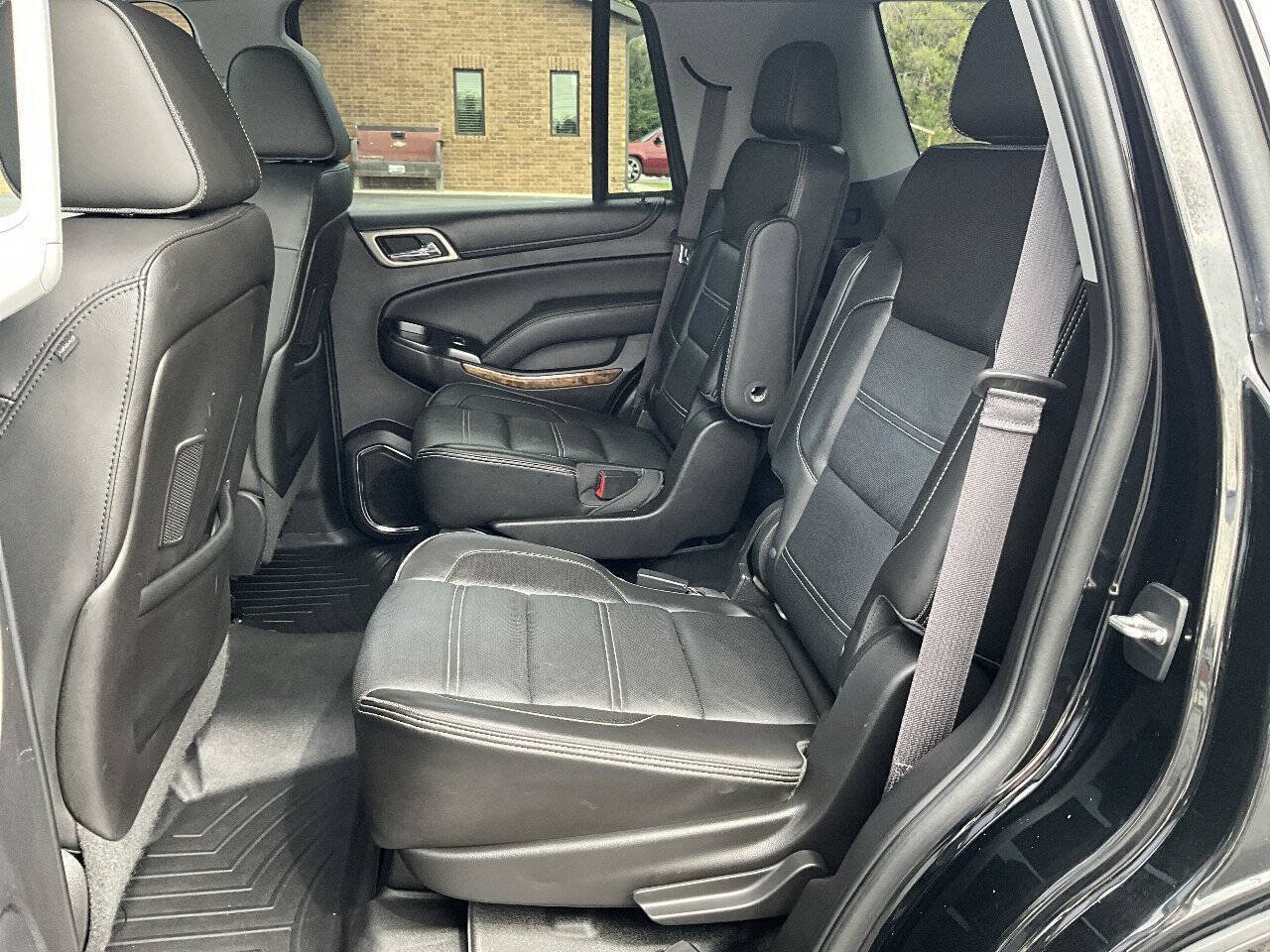 Used 2015 GMC Yukon Denali w/ Premium Package AWD/4WD image 26