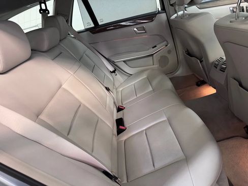 Used 2014 Mercedes-Benz E 350 4MATIC Wagon image 18