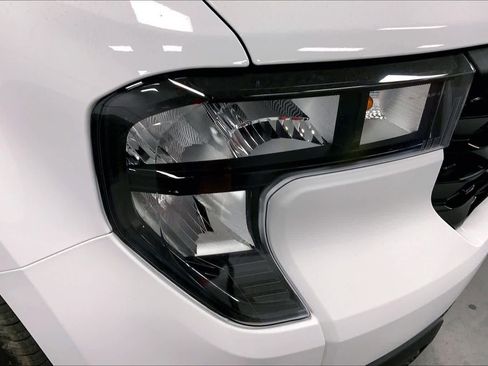 New 2025 Ford Maverick XL image 14