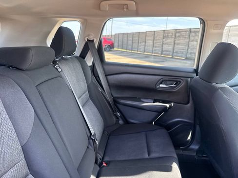 Certified 2024 Nissan Rogue SV FWD image 31