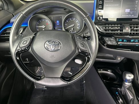 Certified 2020 Toyota C-HR XLE image 17