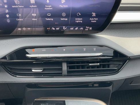 Certified 2025 Buick Enclave Avenir w/ Super Cruise Package AWD/4WD image 28
