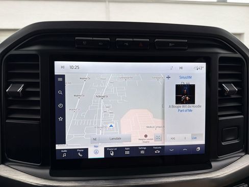 Used 2023 Ford F150 Lariat w/ Equipment Group 502A High image 21