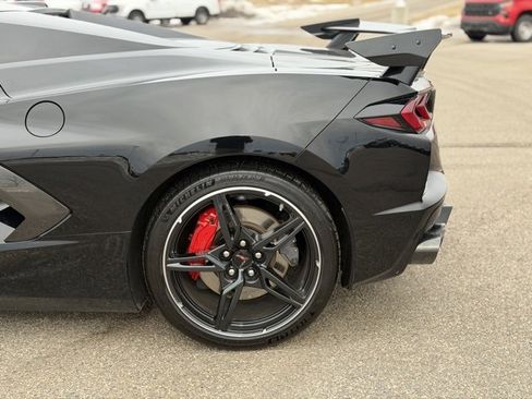 Used 2021 Chevrolet Corvette Stingray Premium Conv w/ Z51 Performance Package image 13