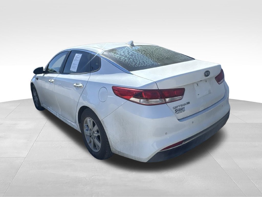 Used 2018 Kia Optima LX FWD image 3