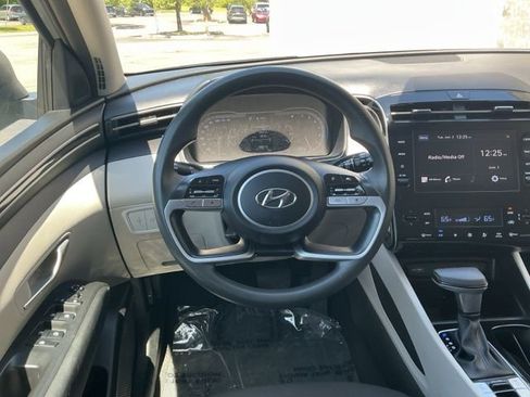 Certified 2024 Hyundai Tucson SEL AWD/4WD image 17