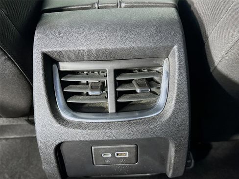 Used 2021 Chevrolet Blazer LT FWD image 23