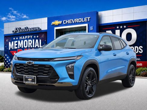 New 2026 Chevrolet Trax ACTIV w/ Sunroof Package FWD image 2