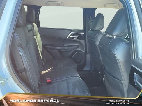 Used 2022 Mitsubishi Outlander SE image 19