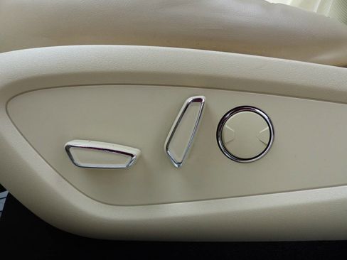 Used 2015 Lincoln MKC Base AWD 4dr SUV w/ Equipment Group 102A Reserve image 24