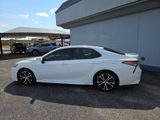 Used 2018 Toyota Camry LE image 2