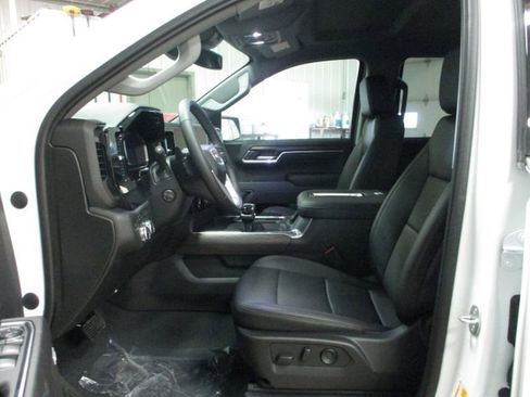 Used 2022 GMC Sierra 1500 SLT image 4