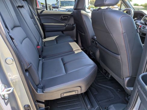 Used 2025 Honda Ridgeline TrailSport image 21