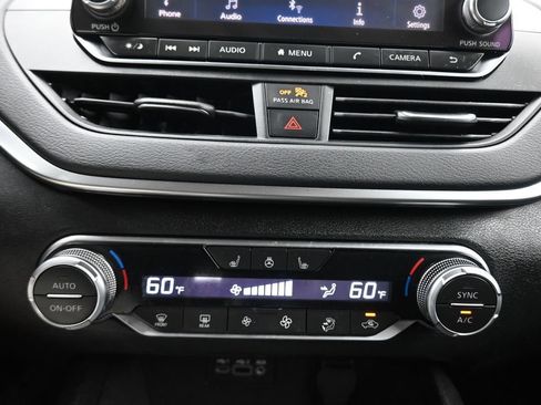 Used 2019 Nissan Altima 2.5 SV AWD/4WD image 19