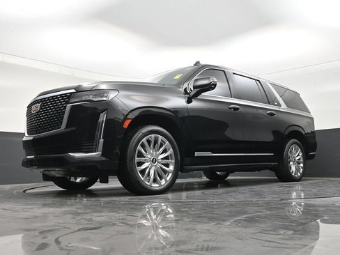 Used 2023 Cadillac Escalade ESV Premium Luxury AWD/4WD image 20