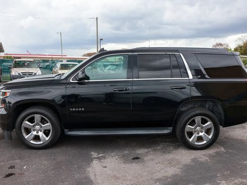 Used 2017 Chevrolet Tahoe LT w/ Luxury Package RWD image 3