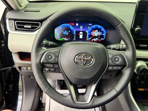 Used 2025 Toyota RAV4 Limited w/ Advanced Technology Package AWD/4WD image 14