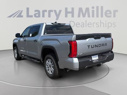 New 2026 Toyota Tundra SR5 w/ SR5 Convenience Package