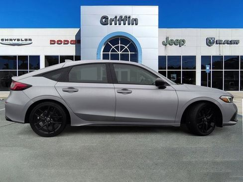 Used 2024 Honda Civic Sport image 3